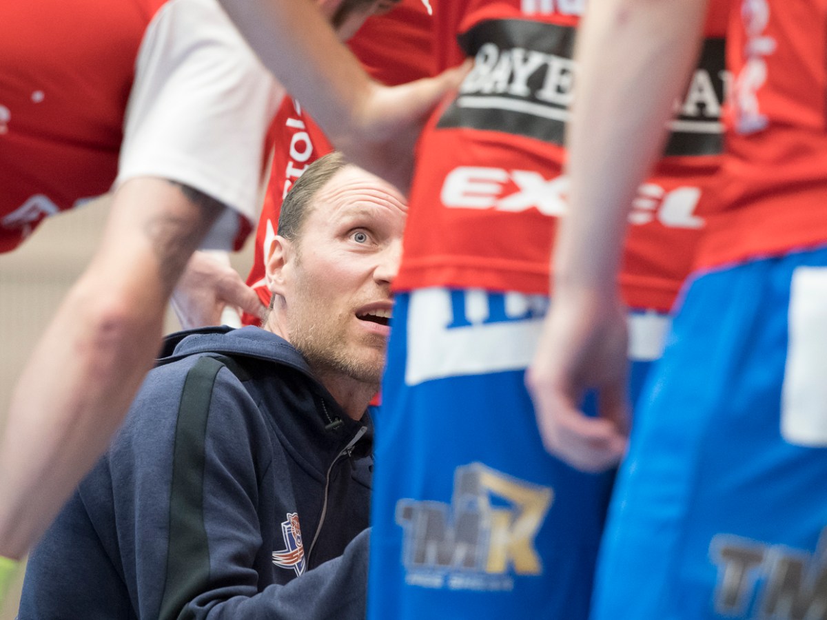 COLLECTIVE IN TEAM&nbsp;SPORTS.